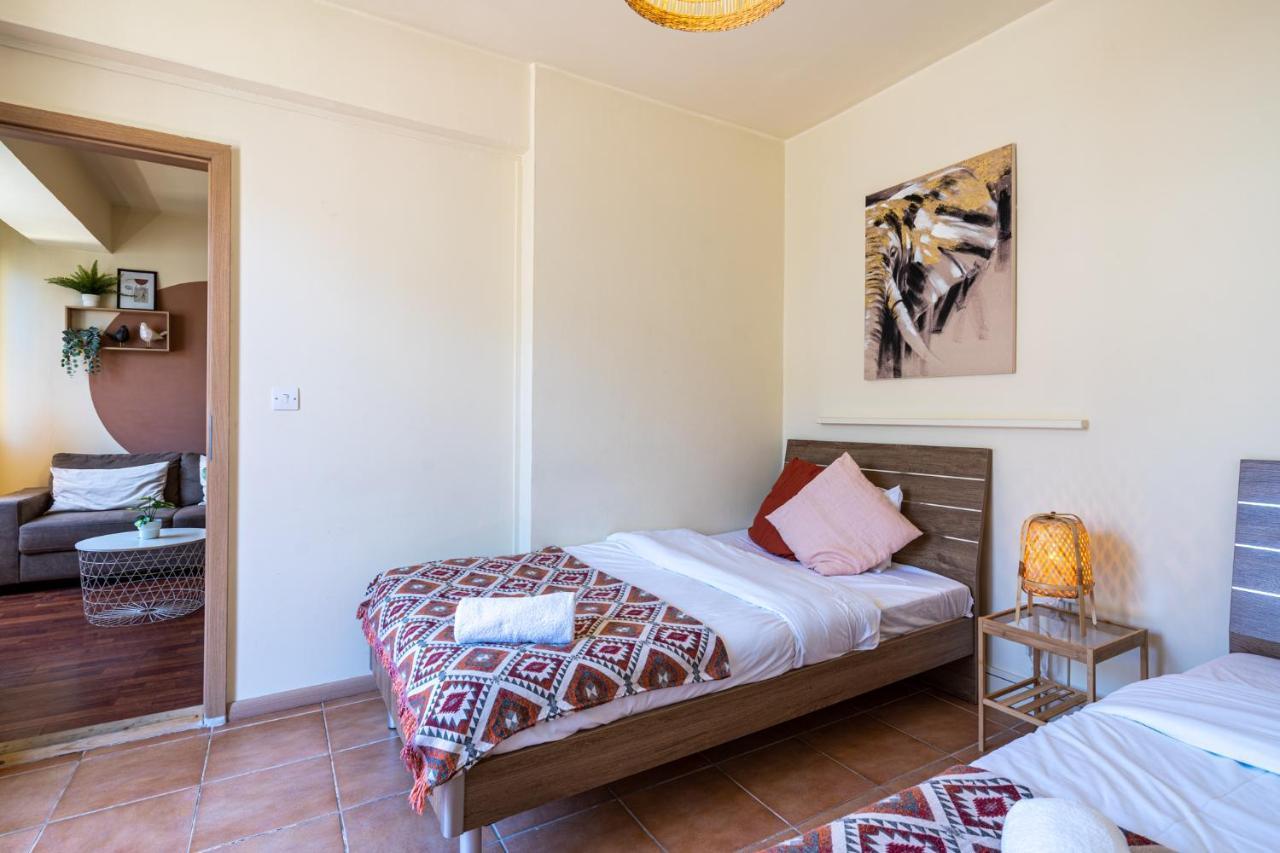 Celine'S 2 Bedrooms Apartment In Larnaca Center Εξωτερικό φωτογραφία