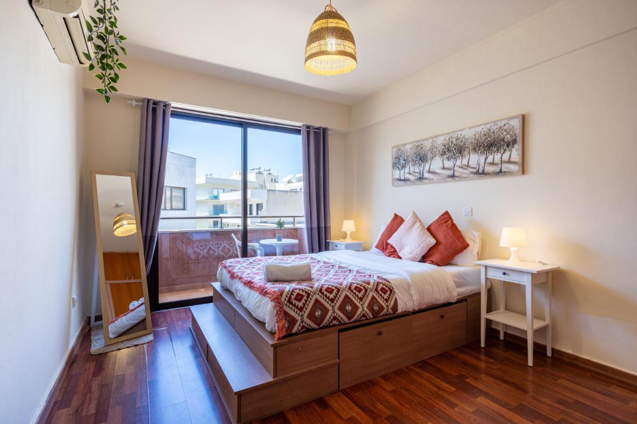 Celine'S 2 Bedrooms Apartment In Larnaca Center Εξωτερικό φωτογραφία