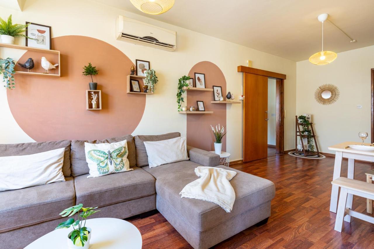 Celine'S 2 Bedrooms Apartment In Larnaca Center Εξωτερικό φωτογραφία