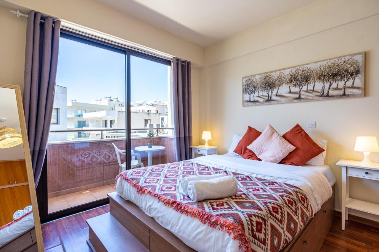 Celine'S 2 Bedrooms Apartment In Larnaca Center Εξωτερικό φωτογραφία