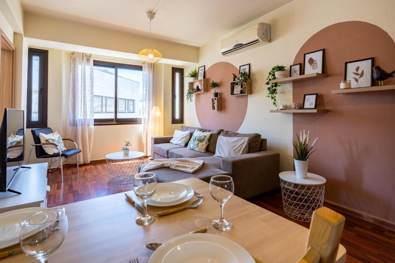 Celine'S 2 Bedrooms Apartment In Larnaca Center Εξωτερικό φωτογραφία