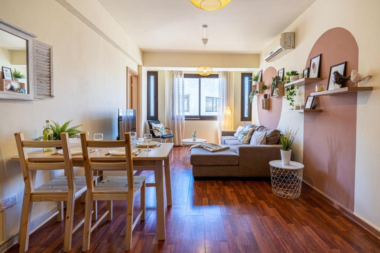 Celine'S 2 Bedrooms Apartment In Larnaca Center Εξωτερικό φωτογραφία
