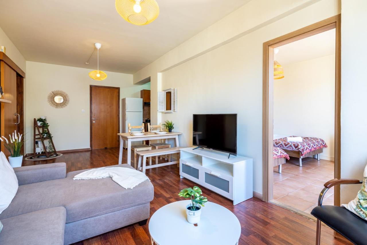 Celine'S 2 Bedrooms Apartment In Larnaca Center Εξωτερικό φωτογραφία